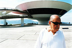 Oscar Niemeyer – Das Leben ist ein Hauch